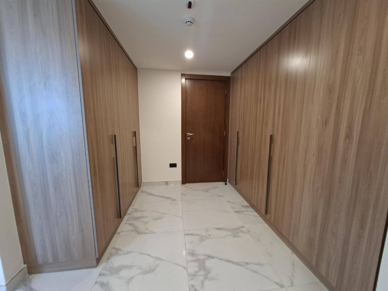 Luxury 2-bedroom with Sea View & Bills Included thumbnail 6