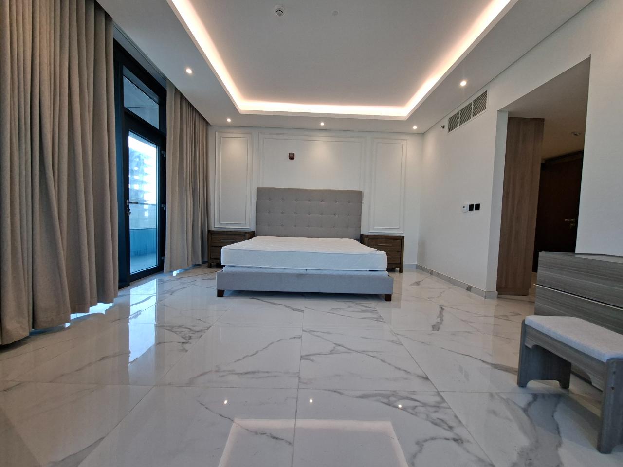 Luxury 2-bedroom with Sea View & Bills Included thumbnail 2