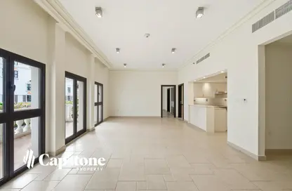 Apartment - 1 Bedroom - 2 Bathrooms for rent in Chateau - Qanat Quartier - The Pearl Island - Doha