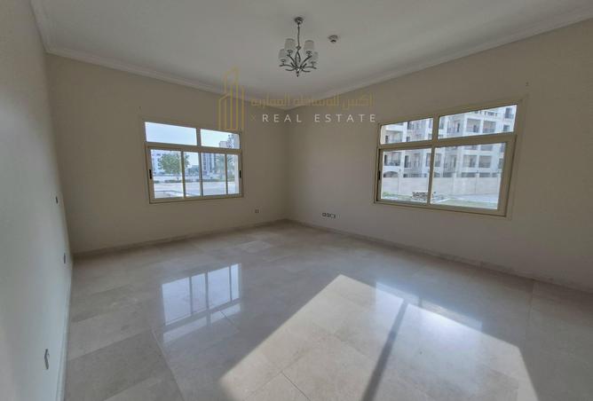 52546282 - Property Image 3