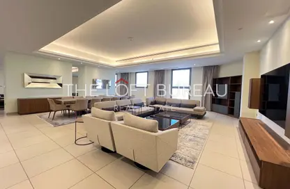 Apartment - 5 Bedrooms - 6 Bathrooms for rent in Al Gassar Resort - West Bay - Doha