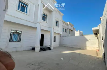 Apartment - 6 Bedrooms for sale in Al Wukair - Al Wukair - Al Wakra