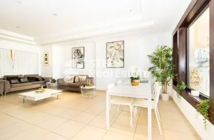 Apartment - 1 Bedroom - 2 Bathrooms for sale in West Porto Drive - Porto Arabia - The Pearl Island - Doha