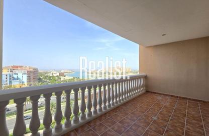 Apartment - 2 Bedrooms - 3 Bathrooms for rent in West Porto Drive - Porto Arabia - The Pearl Island - Doha