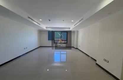 Apartment - 1 Bedroom - 2 Bathrooms for rent in East Porto Drive - Porto Arabia - The Pearl Island - Doha
