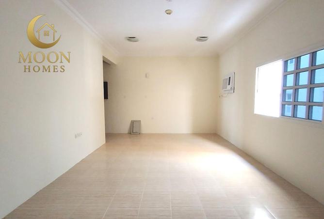 998873 - Property Image 2