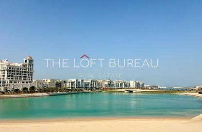 Villa - 5 Bedrooms - 7 Bathrooms for rent in Abraj Bay - Abraj Quartiers - The Pearl Island - Doha