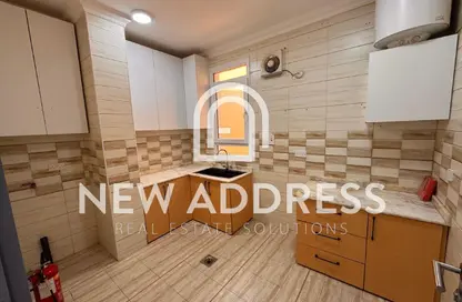 Apartment - 3 Bedrooms - 2 Bathrooms for rent in Umm Ghwailina Comm - Umm Ghuwalina - Umm Ghuwailina - Doha