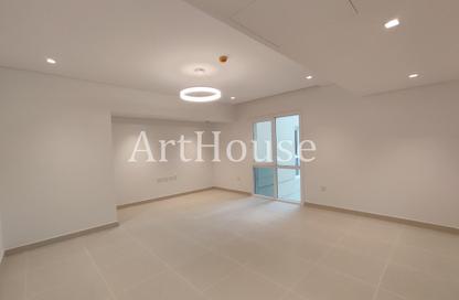 Apartment - 2 Bedrooms - 3 Bathrooms for rent in Corniche Road - Corniche Road - Doha Apartment - 2 Bedrooms - 3 Bathrooms for rent in Corniche Road - Corniche Road - Doha