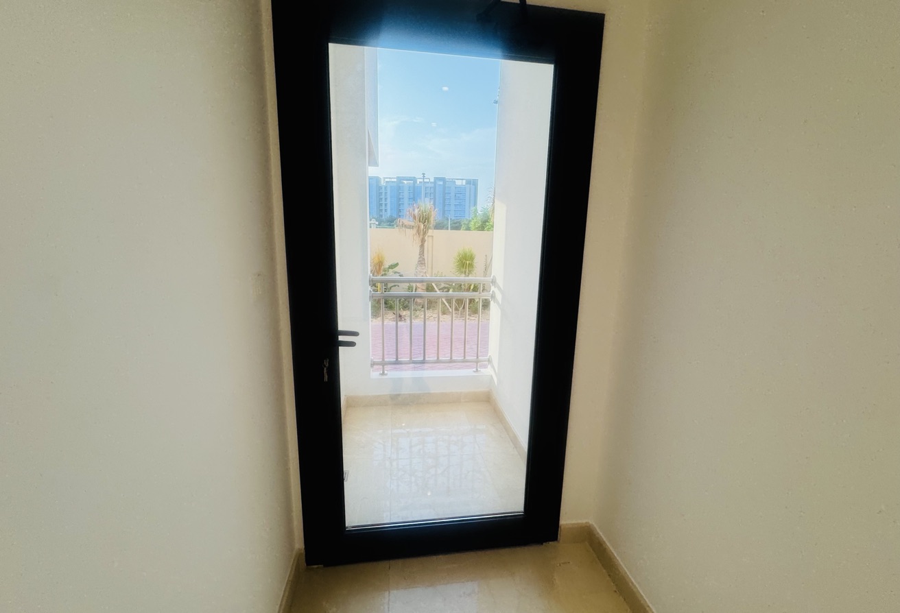 3 BHK UNFURNISHED APARTMENT FOR RENT | FOX HILLS thumbnail 10