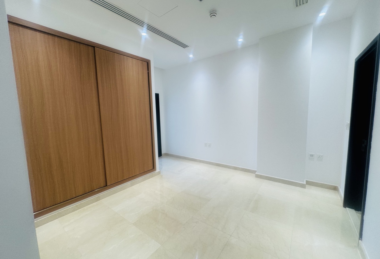 3 BHK UNFURNISHED APARTMENT FOR RENT | FOX HILLS thumbnail 6