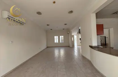 فيلا - 4 غرف نوم - 4 حمامات للايجار في المعمورة - المعمورة - الدوحة