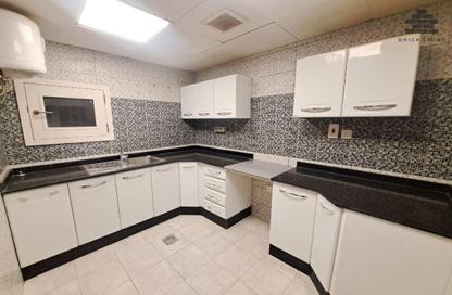 Apartment - 3 Bedrooms - 3 Bathrooms for rent in Al Jazeera Street - Fereej Bin Mahmoud North - Fereej Bin Mahmoud - Doha