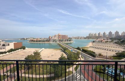 Apartment - 1 - 2 for sale in Carnaval - Qanat Quartier - The Pearl Island - Doha
