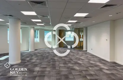 مساحات مكتبية - استوديو - 1 حمام للايجار في برج وست باي - الخليج الجنوبي - الخليج الغربي - الدوحة