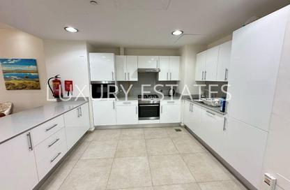 Apartment - 1 Bedroom - 2 Bathrooms for rent in Lusail Marina Heights - Marina District - Lusail
