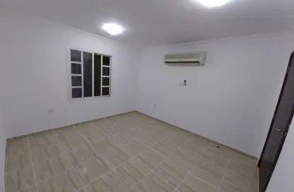 Apartment - 2 Bedrooms - 2 Bathrooms for rent in OqbaBin Nafie Steet - Old Airport Road - Doha
