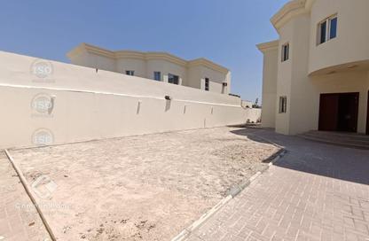 Villa - 5 - 6 for rent in Duhail Villas - Al Duhail - Doha