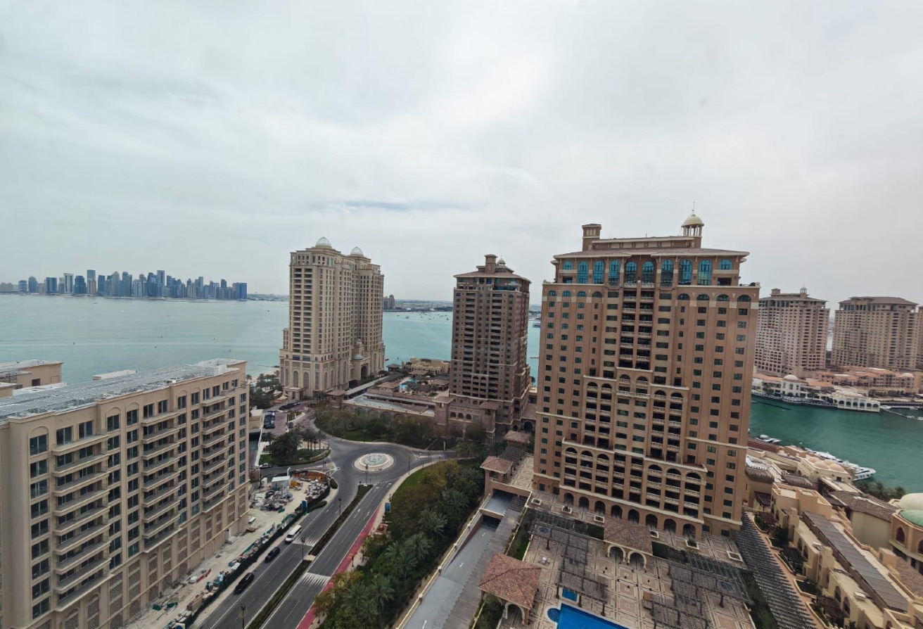 1BR Apartment | Marina Sea View | Great deal thumbnail 2
