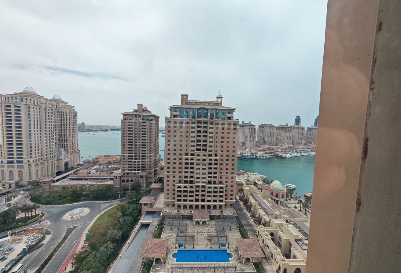 1BR Apartment | Marina Sea View | Great deal thumbnail 10