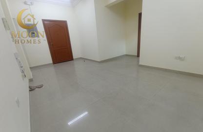 Apartment - 3 Bedrooms - 3 Bathrooms for rent in Al Mansoura - Al Mansoura - Doha