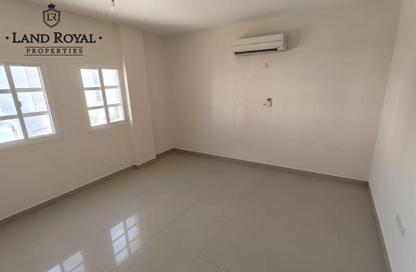 Apartment - 2 Bedrooms - 2 Bathrooms for rent in Al Wakra - Al Wakrah - Al Wakra