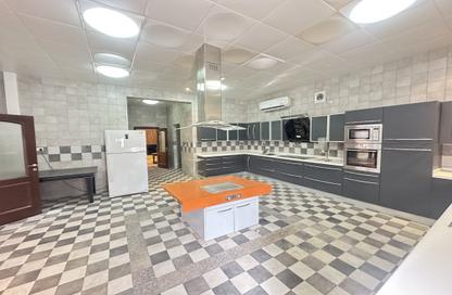 Villa - 5 Bedrooms - 6 Bathrooms for rent in Al Dhakhira - Al Thakhira - Al Khor