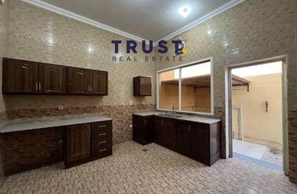Staff Accommodation - Studio - 4 Bathrooms for rent in Umm Salal Ali - Umm Salal Ali - Doha