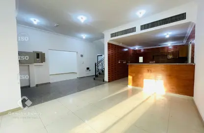 Compound - 4 Bedrooms - 4 Bathrooms for rent in Al Gharrafa - Al Gharrafa - Doha