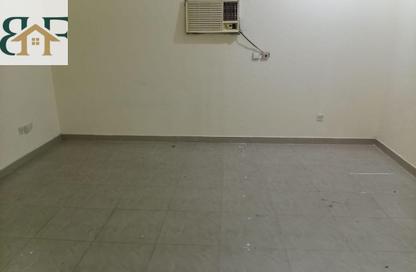 شقة - 2 غرف نوم - 2 حمامات للايجار في منتزه 7 - المنتزه - الدوحة
