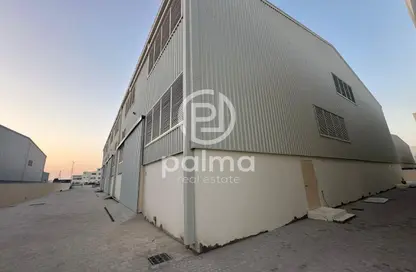 Whole Building - Studio - 7+ Bathrooms for rent in Birkat Al Awamer - Al Wakra