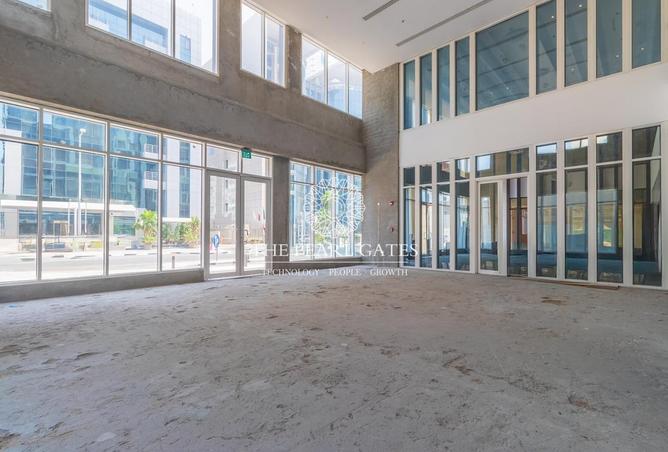 974039 - Property Image 2