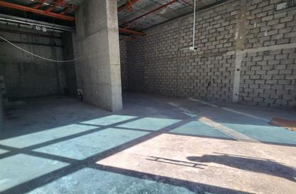 Show Room - Studio - 2 Bathrooms for rent in Marina  25 - Marina District - Lusail