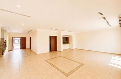 Apartment - 3 Bedrooms - 5 Bathrooms for rent in Umm Al Seneem Street - Ain Khaled - Doha Apartment - 3 Bedrooms - 5 Bathrooms for rent in Umm Al Seneem Street - Ain Khaled - Doha