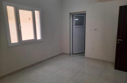 Apartment - 2 Bedrooms - 3 Bathrooms for rent in Al Nasr - Doha