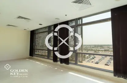 مساحات مكتبية - استوديو - 1 حمام للايجار في برج البراحة - منطقة المارينا - الوسيل