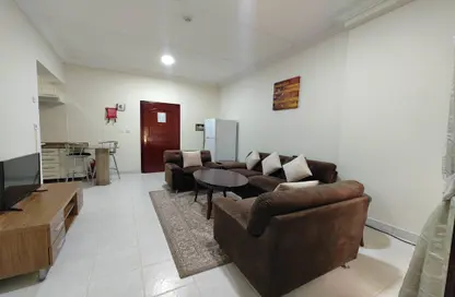 Apartment - 1 Bedroom - 1 Bathroom for rent in Umm Ghuwalina - Umm Ghuwailina - Doha