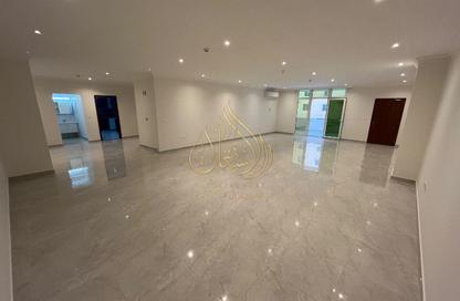 Apartment - 2 - 3 for rent in Al Sadd - Doha