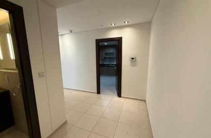 Apartment - 2 Bedrooms - 3 Bathrooms for rent in Viva West - Viva Bahriyah - The Pearl Island - Doha