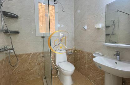 Apartment - 2 Bedrooms - 1 Bathroom for rent in Bin Omran 28 - Fereej Bin Omran - Doha