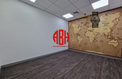 Office Space - Studio - 6 Bathrooms for rent in B-Ring Road - B-Ring Road - Doha