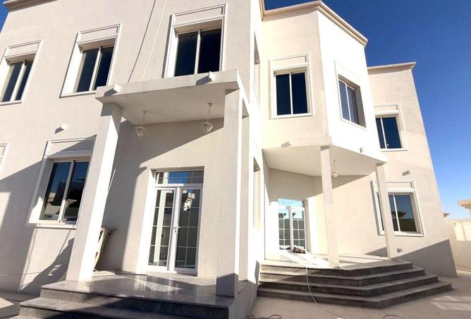 57033529 - Property Main Image