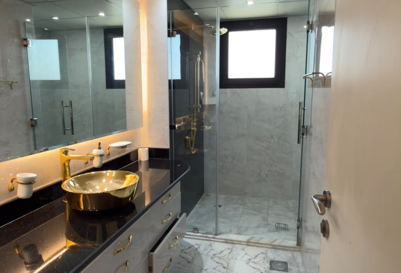 2 BHK + MAID FURNISHED | PORTO ARABIA, THE PEARL thumbnail 4
