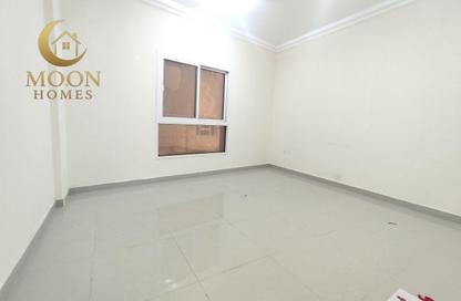 Apartment - 2 Bedrooms - 2 Bathrooms for rent in Al Mansoura - Al Mansoura - Doha