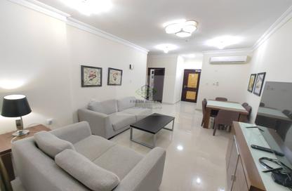 Apartment - 2 Bedrooms - 2 Bathrooms for rent in Umm Ghwailina Comm - Umm Ghuwalina - Umm Ghuwailina - Doha