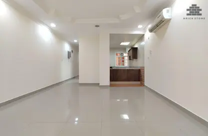 شقة - غرفة نوم - 2 حمامات للايجار في شارع انس - فريج بن محمود الشمالي - فريج بن محمود - الدوحة