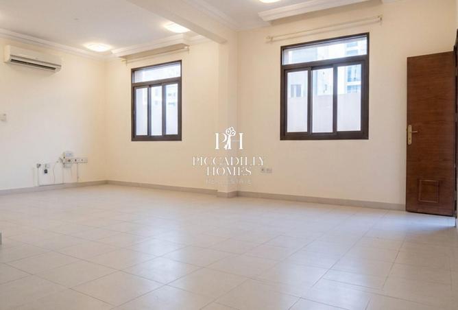 54007535 - Property Image 3