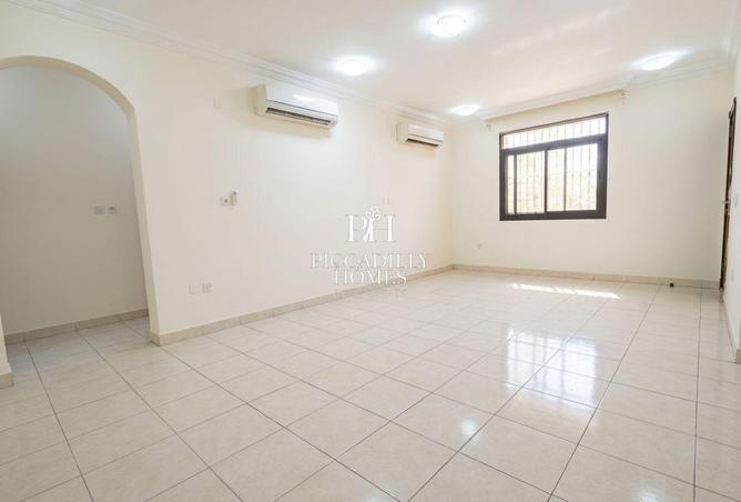 54007535 - Property Image 2