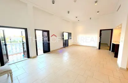 Apartment - 3 Bedrooms - 3 Bathrooms for sale in Carnaval - Qanat Quartier - The Pearl Island - Doha