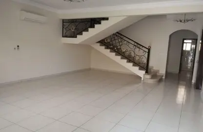 فيلا - 5 غرف نوم - 5 حمامات للايجار في شارع  بو هامو - أبو هامور - الدوحة